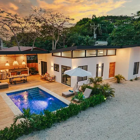 Casa Agua Salada Villa #1 Within Walking Distance To The Beach